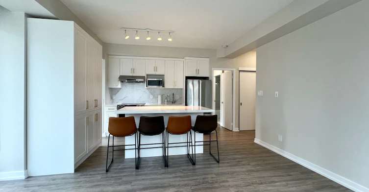 1208-126 Simcoe Street, Toronto, ON, M5H 4E6 - 7