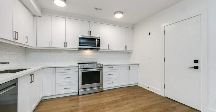 B-471 Oriole Parkway, Toronto, ON, M5P 2H9 - 4