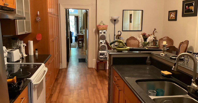 Room D-223 Beverley Street, Toronto, ON, M5T 1Z4