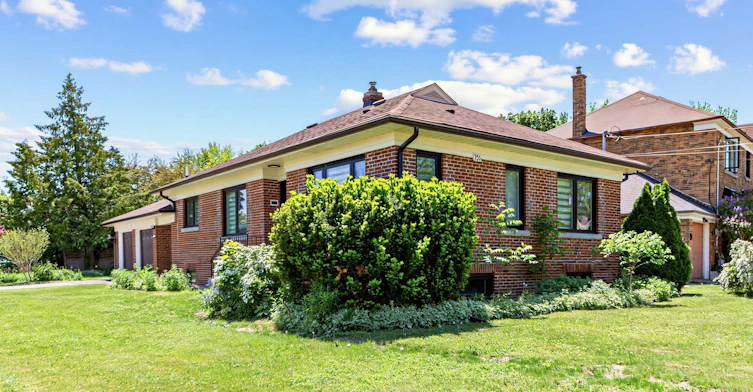 73 Prince Charles Drive, Toronto, ON, M6A 2H4 - 2