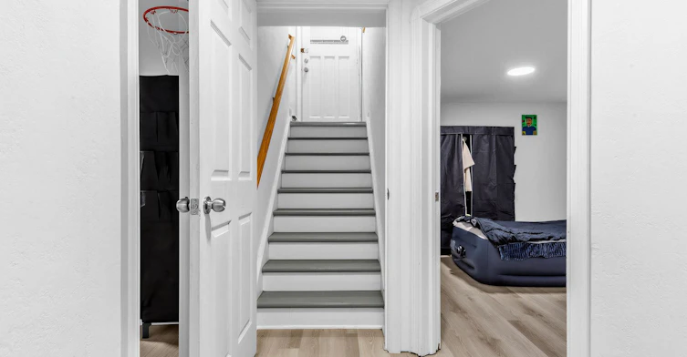 73 Prince Charles Drive, Toronto, ON, M6A 2H4 - 30