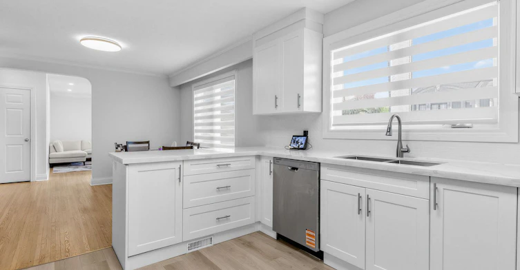 73 Prince Charles Drive, Toronto, ON, M6A 2H4 - 12