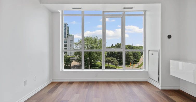 534-628 Fleet Street, Toronto, ON, M5V 1A8 - 2