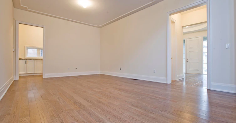 11 Queen Magdalene Place, Toronto, ON, M2H 0A6 - 9