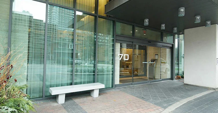 1319-70 Roehampton Avenue, Toronto, ON, M4P 1R2 - 4