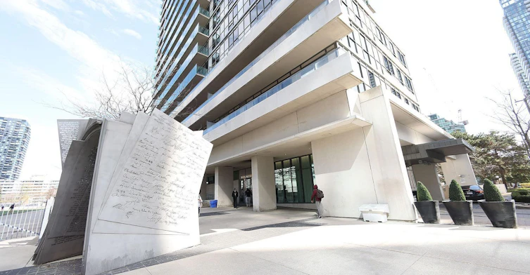 1319-70 Roehampton Avenue, Toronto, ON, M4P 1R2