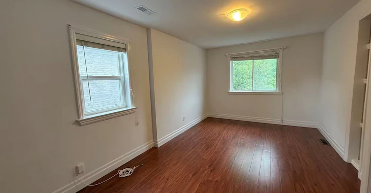 Main and Upper-223 Pleasant Avenue, Toronto, ON, M2M 1M6 - 10