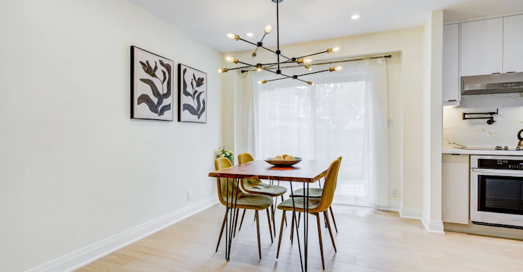22 Gleneagle Crescent, Toronto, ON, M2J 3H3 - 4