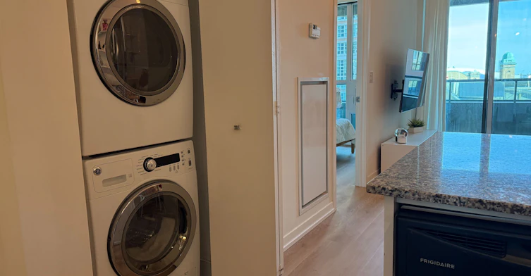 407-150 East Liberty Street, Toronto, ON, M6K 3R5 - 6