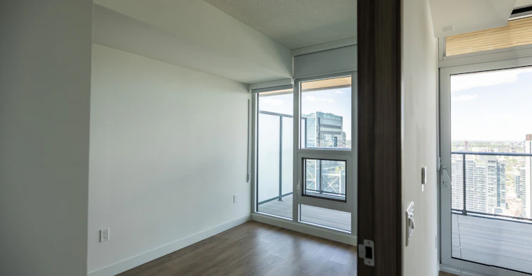 4570-3 Concord Cityplace Way, Toronto, ON, M5V 0X4 - 7