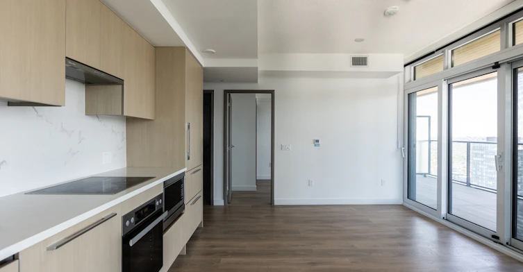 4570-3 Concord Cityplace Way, Toronto, ON, M5V 0X4 - 5