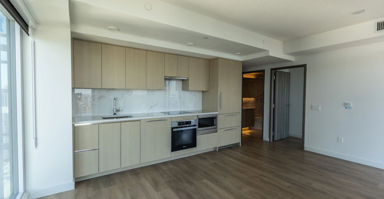 4570-3 Concord Cityplace Way, Toronto, ON, M5V 0X4 - 3