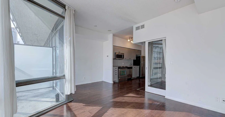 3007-832 Bay Street, Toronto, ON, M5S 1Z6 - 3