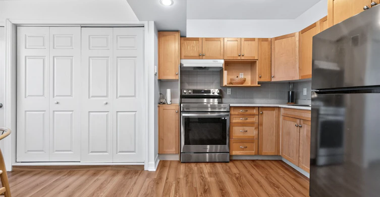 2nd Floor-326 Palmerston Boulevard, Toronto, ON, M6G 2N6 - 10