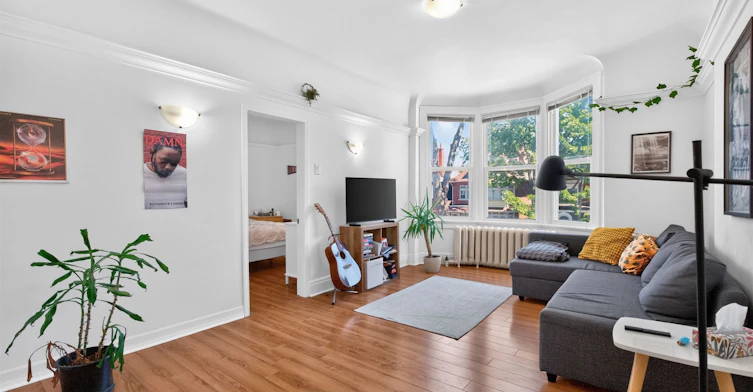 2nd Floor-326 Palmerston Boulevard, Toronto, ON, M6G 2N6 - 3