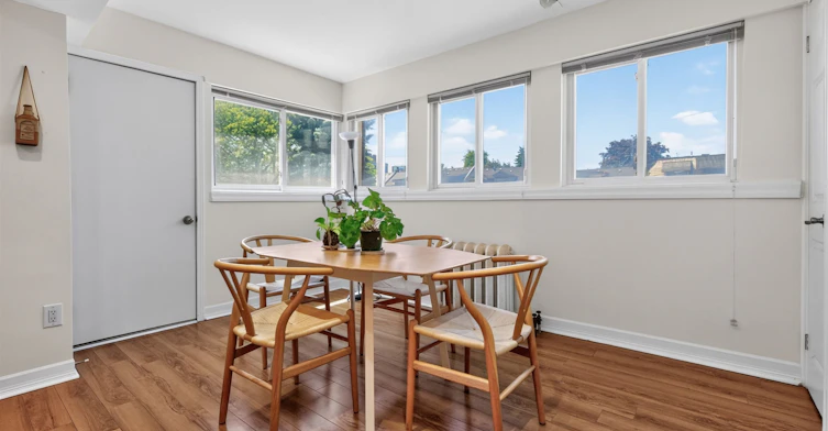 2nd Floor-326 Palmerston Boulevard, Toronto, ON, M6G 2N6 - 9