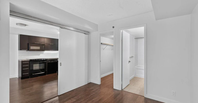 216-21 Nelson Street, Toronto, ON, M5V 3H9 - 10