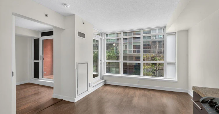 216-21 Nelson Street, Toronto, ON, M5V 3H9 - 8