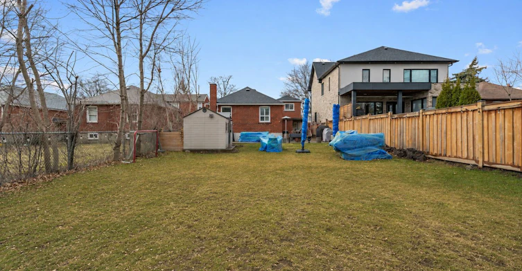 23 Allingham Gardens, Toronto, ON, M3H 1X7 - 24