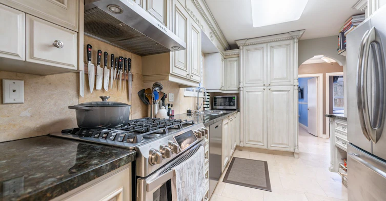 23 Allingham Gardens, Toronto, ON, M3H 1X7 - 8