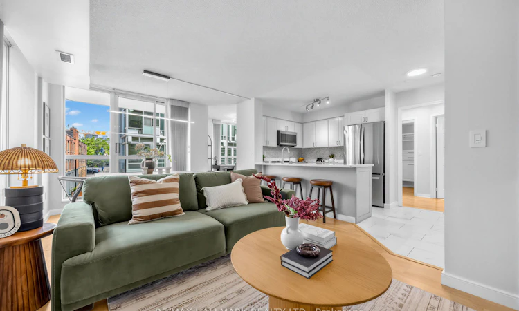303-311 Richmond Street E