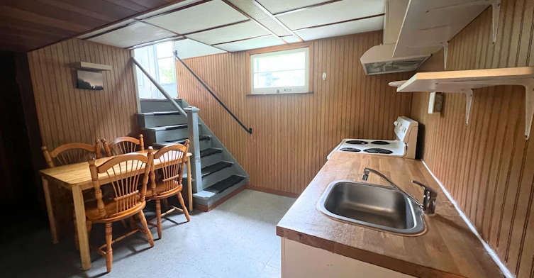 Bsmt-209 Hendon Avenue, Toronto, ON, M2M 1A9 - 4