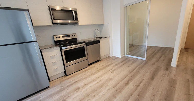 710-621 Sheppard Avenue E, Toronto, ON, M2K 0B4 - 2