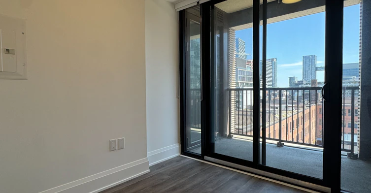 808-123 Portland Street, Toronto, ON, M5V 0V9 - 11
