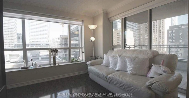 804-887 Bay Street, Toronto, ON, M5S 3K4 - 2