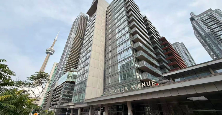 1225-4K Spadina Avenue, Toronto, ON, M5V 3Y9