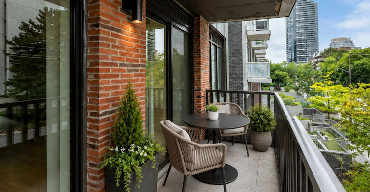 602-109 Erskine Avenue, Toronto, ON, M4P 0G8 - 2