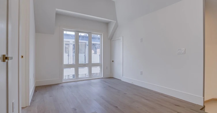 The Cosmopolitan-23 Coulson Avenue, Toronto, ON, M4V 1Y3 - 3
