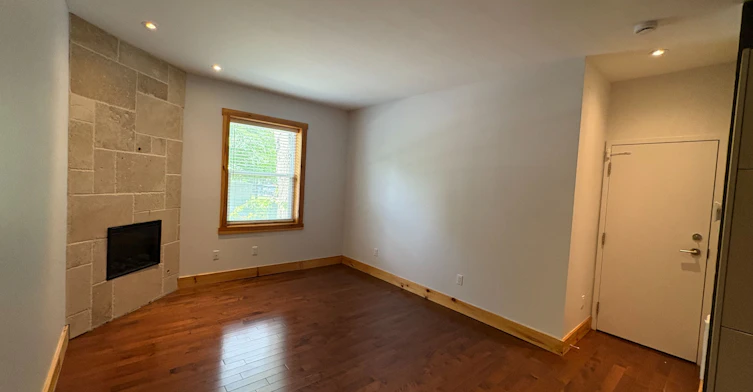 3-129 Ulster Street, Toronto, ON, M6G 1E7 - 7