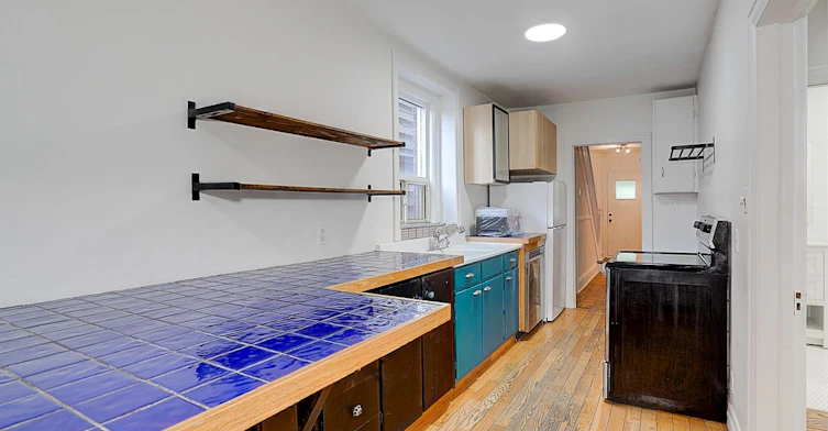 Main & Upper floor-149 Euclid Avenue, Toronto, ON, M6J 2J8 - 9