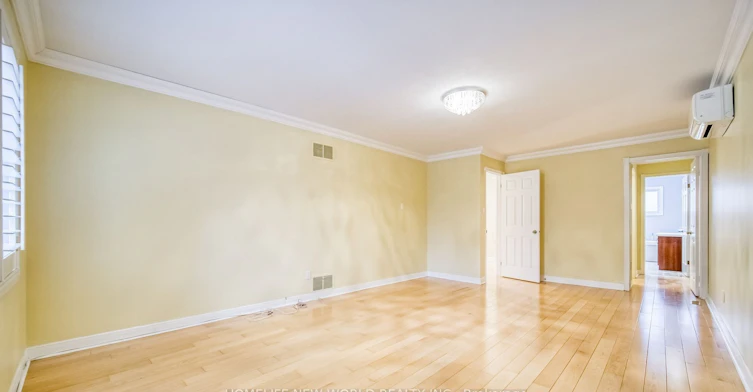 7 Bramble Drive, Toronto, ON, M3B 2E9 - 10