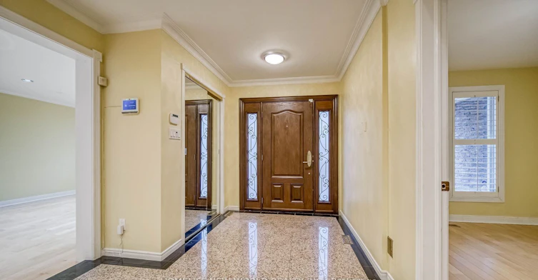 7 Bramble Drive, Toronto, ON, M3B 2E9 - 2