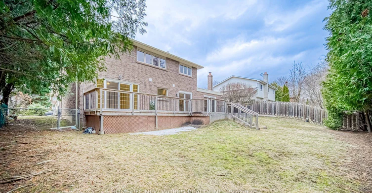 7 Bramble Drive, Toronto, ON, M3B 2E9 - 18