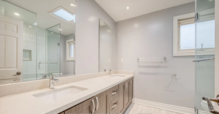 7 Bramble Drive, Toronto, ON, M3B 2E9 - 14