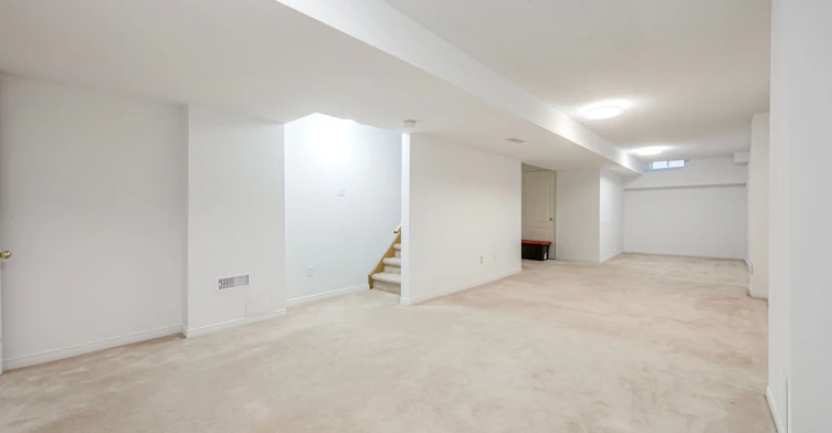 25 Warner Avenue, Toronto, ON, M4A 2X1 - 32