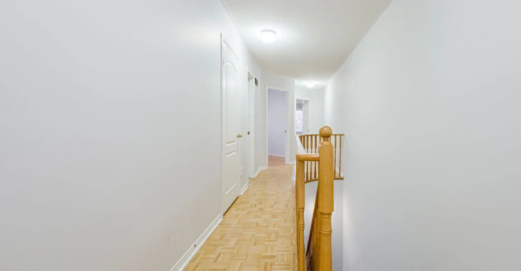 25 Warner Avenue, Toronto, ON, M4A 2X1 - 14