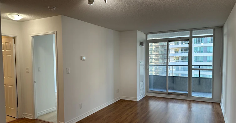 2016-35 Hollywood Avenue N, Toronto, ON, M2N 0A9 - 3