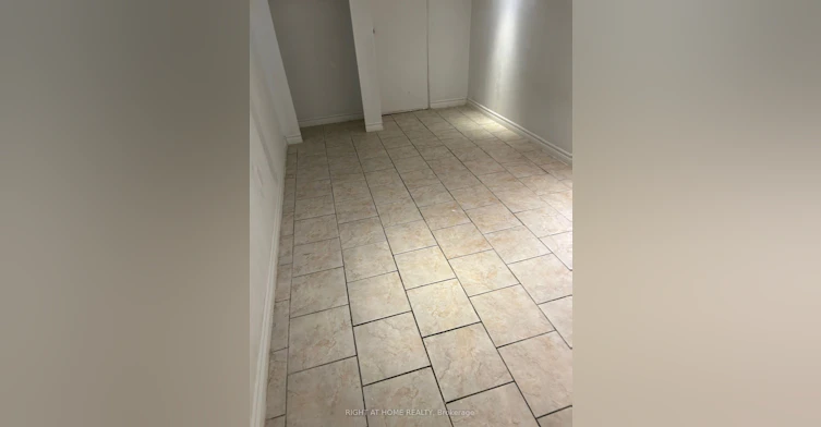 B-210 Mccaul Street, Toronto, ON, M5T 1W5 - 16