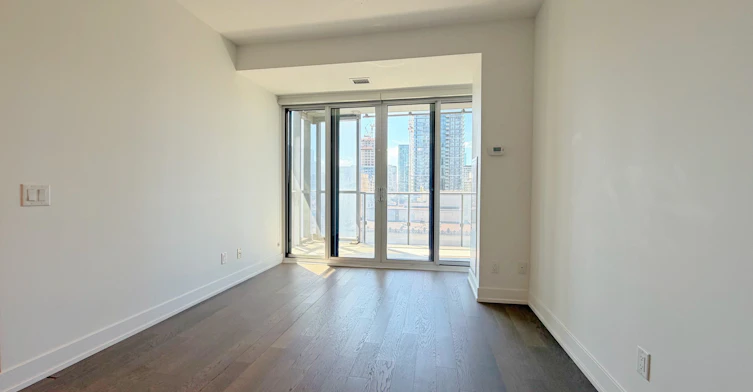 1911-7 Grenville Street, Toronto, ON, M4Y 0E9 - 21