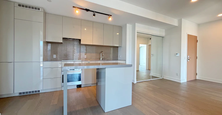 1911-7 Grenville Street, Toronto, ON, M4Y 0E9 - 17