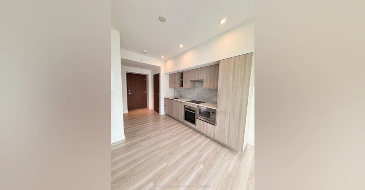 3209-17 Bathurst Street, Toronto, ON, M5V 0N1 - 9