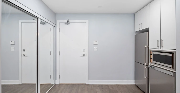 102-75 The Donway N/A W, Toronto, ON, M3C 2E9 - 3