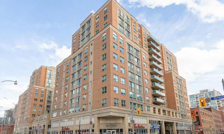 704-323 Richmond Street E