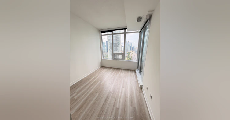 2807-19 Bathurst Street, Toronto, ON, M5V 0N2 - 7