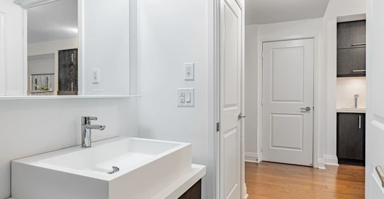 505-1080 Bay Street, Toronto, ON, M5S 0A6 - 15