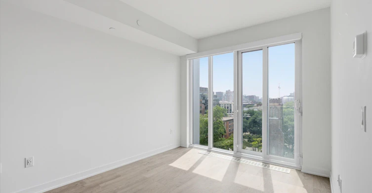 917-50 Mccaul Street, Toronto, ON, M5T 1V9 - 9